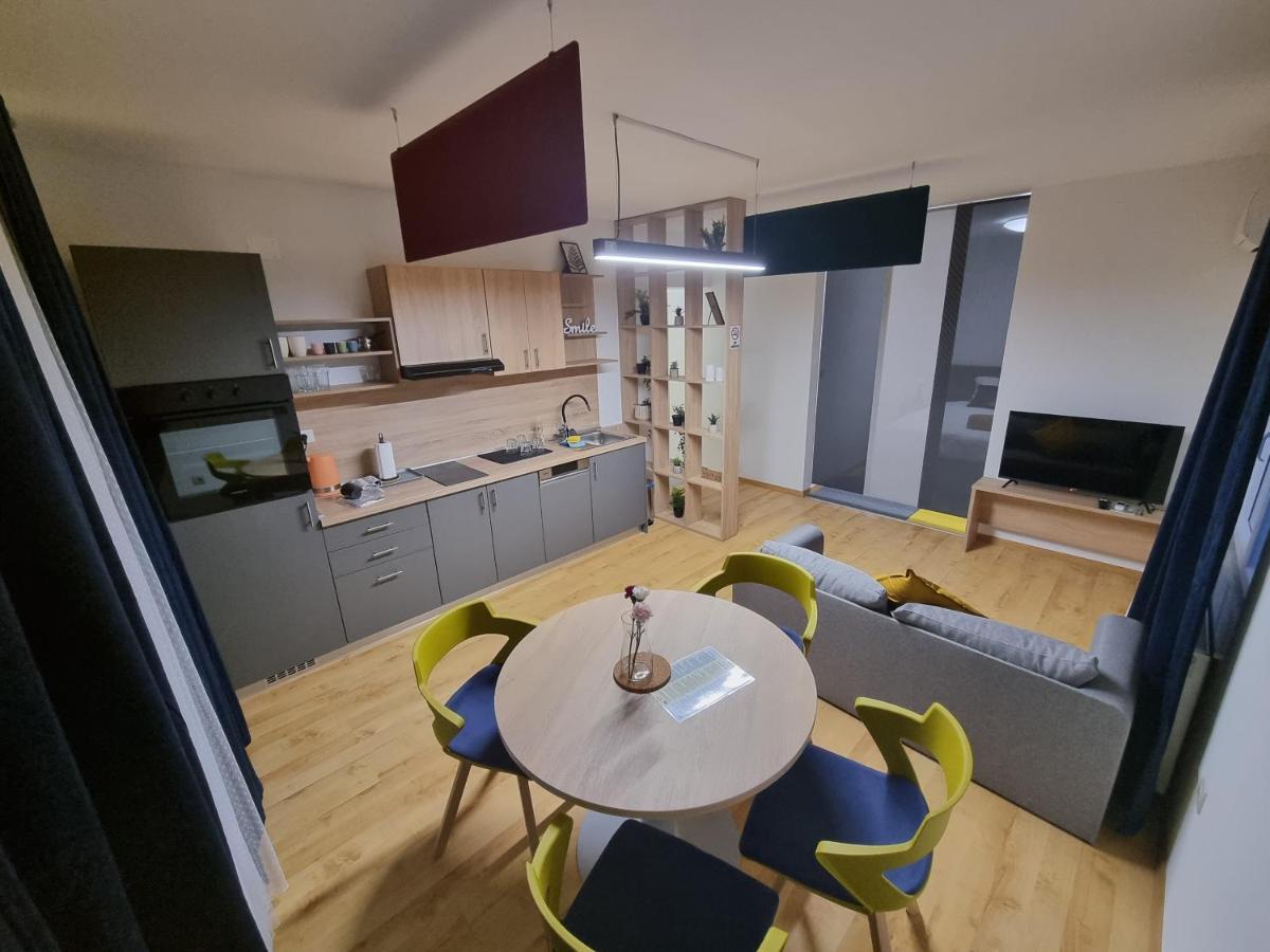 Kfn Concept One Lägenhet Zagreb Exteriör bild