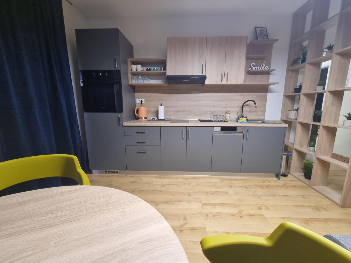 Kfn Concept One Lägenhet Zagreb Exteriör bild